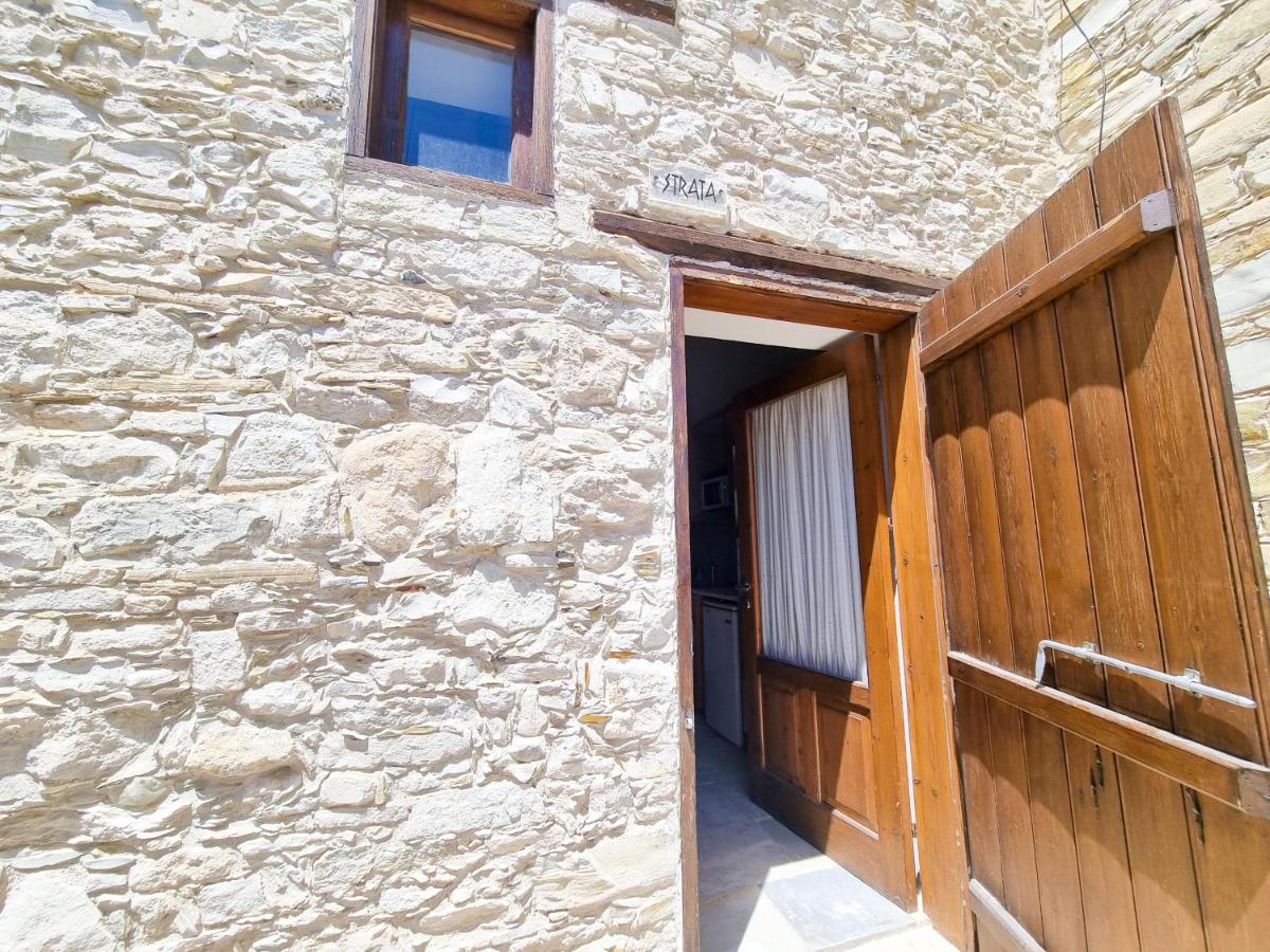 Poolside Escape Studio In Skarinou Village With Pool Facilities 외부 사진